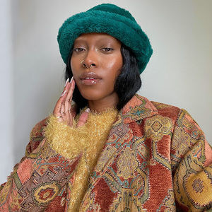 Meet your Posher, Tori